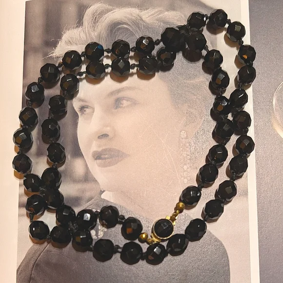 Vintage Jet Black Austrian Crystal Necklace 🖤 - Picture 1 of 6